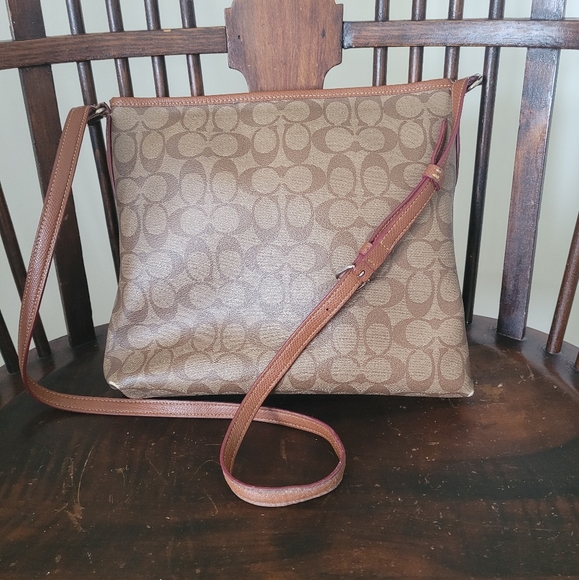 Coach Cross Body Bag - Picture 5 of 13